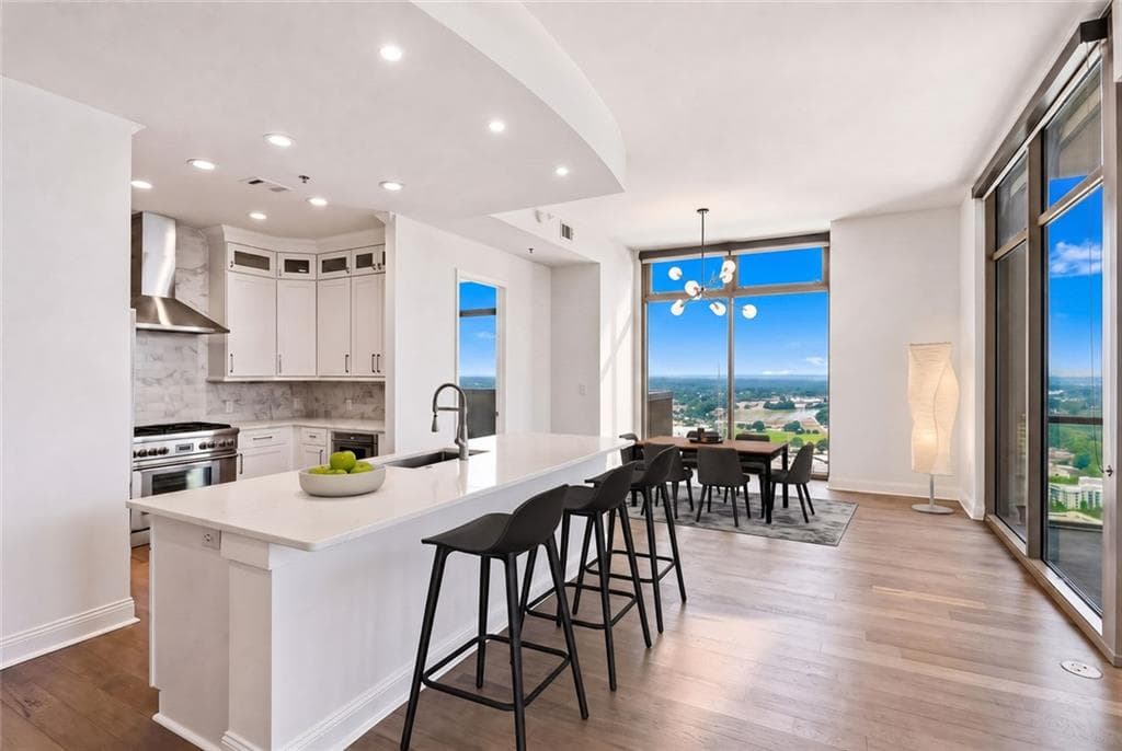 2 bedroom, 3 bathroom, 1,821 sq ft condominium for sale at 270 17th Street 4308, Atlanta, GA 30363 — photo 6