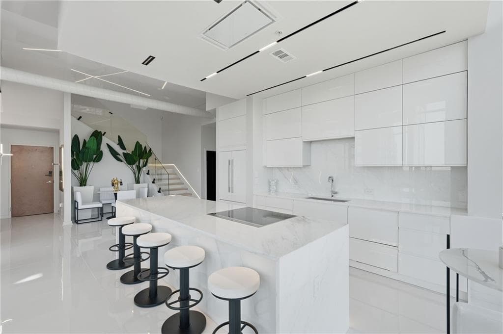 2 bedroom, 2 bathroom, 1,875 sq ft condominium for sale at 860 Peachtree Street 2801, Atlanta, GA 30308 — photo 10