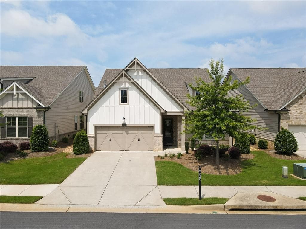 4 bedroom, 3 bathroom, 2,662 sq ft single family residence for sale at 3220 Fitzgerald Way, Cumming, GA 30041 — photo 1 of 36