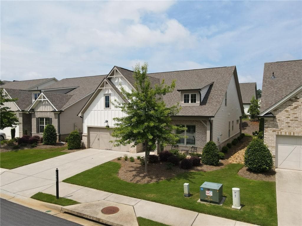 4 bedroom, 3 bathroom, 2,662 sq ft single family residence for sale at 3220 Fitzgerald Way, Cumming, GA 30041 — photo 3