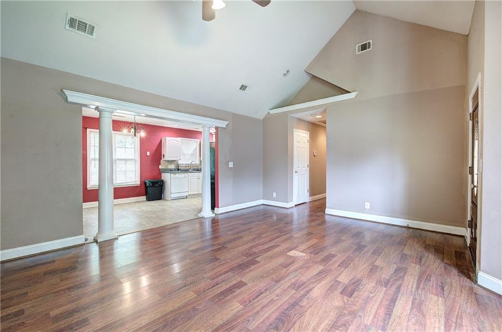 3 bedroom, 2 bathroom, 1,360 sq ft single family residence for sale at 33 Covered Springs Drive, Rome, GA 30165 — photo 2