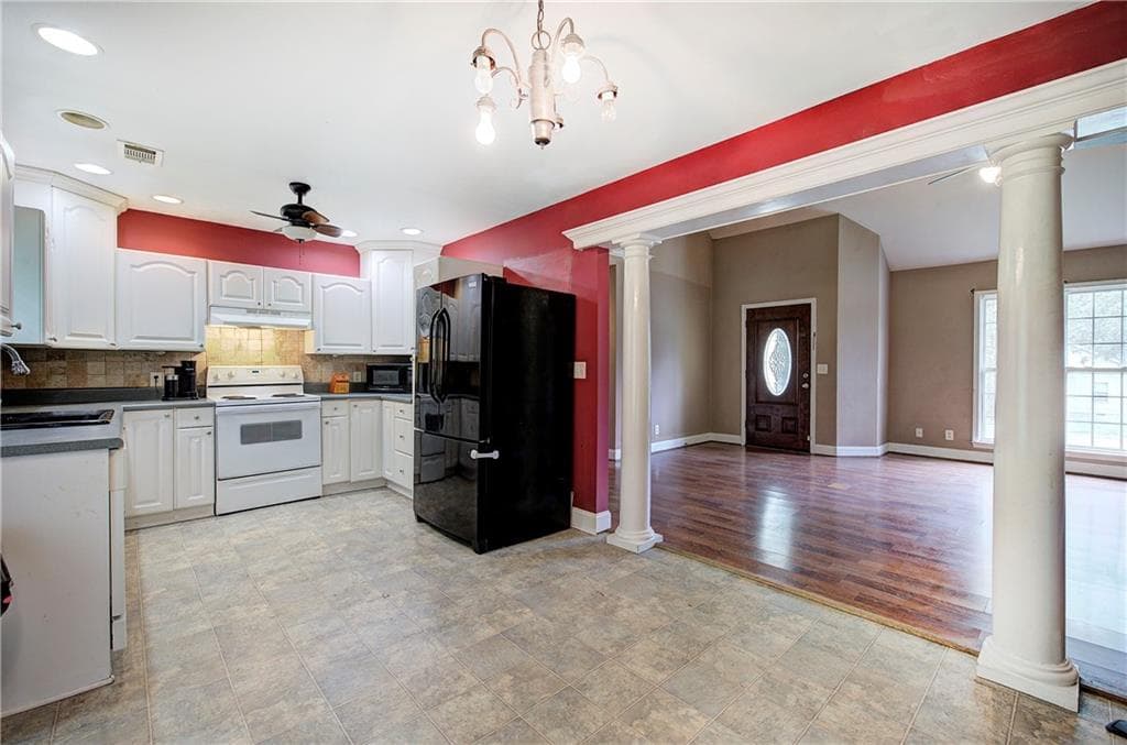 3 bedroom, 2 bathroom, 1,360 sq ft single family residence for sale at 33 Covered Springs Drive, Rome, GA 30165 — photo 4
