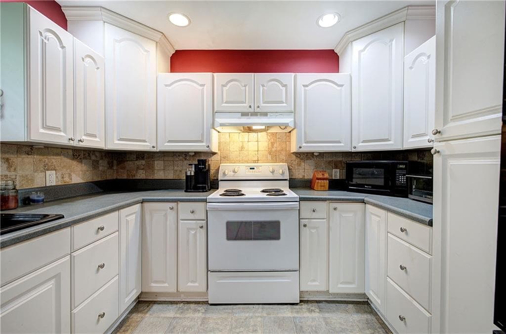3 bedroom, 2 bathroom, 1,360 sq ft single family residence for sale at 33 Covered Springs Drive, Rome, GA 30165 — photo 5