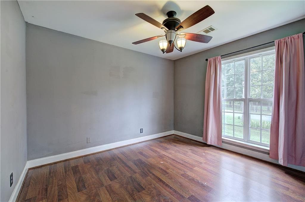 3 bedroom, 2 bathroom, 1,360 sq ft single family residence for sale at 33 Covered Springs Drive, Rome, GA 30165 — photo 9