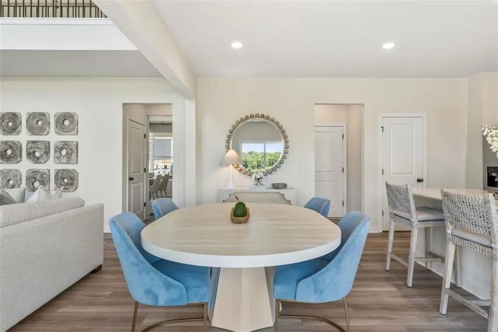 4 bedroom, 3 bathroom, 3,072 sq ft single family residence for sale at 8565 Oak Hollow Way, Cumming, GA 30041 — photo 9