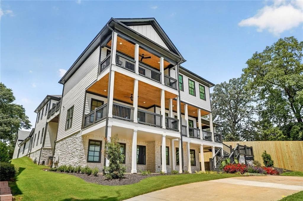 7 bedroom, 7 bathroom, 8,997 sq ft single family residence under contract at 2153 Cooper Lake Road, Smyrna, GA 30080 — photo 4