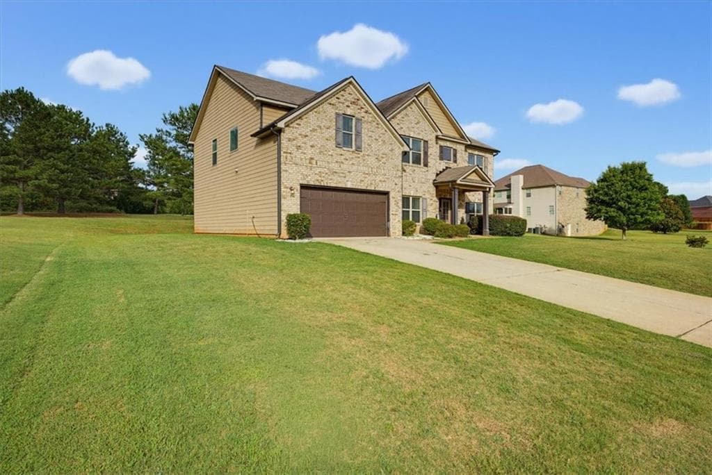 5 bedroom, 4 bathroom, 3,222 sq ft single family residence for sale at 10 Paladin Drive, Covington, GA 30016 — photo 3