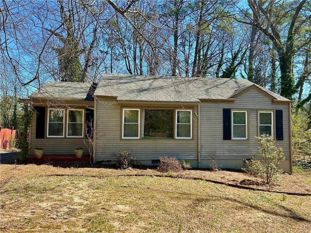 3 bedroom, 2 bathroom, 1,108 sq ft single family residence for rent at 1995 Benson Avenue, Smyrna, GA 30080 for $1,950 a month