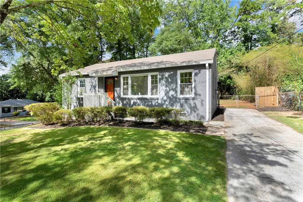 3 bedroom, 1 bathroom, 950 sq ft single family residence sold at 1993 Oak Valley Road, Decatur, GA 30035
