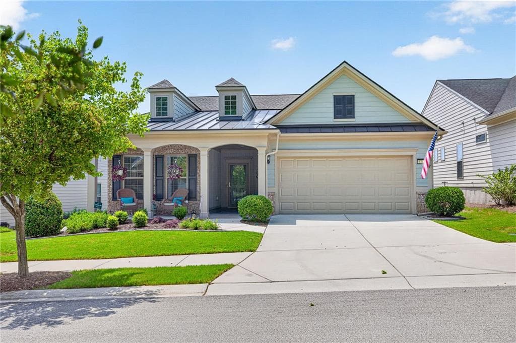 2 bedroom, 2 bathroom, 1,770 sq ft single family residence for sale at 5711 Sierra Bend Way, Hoschton, GA 30548