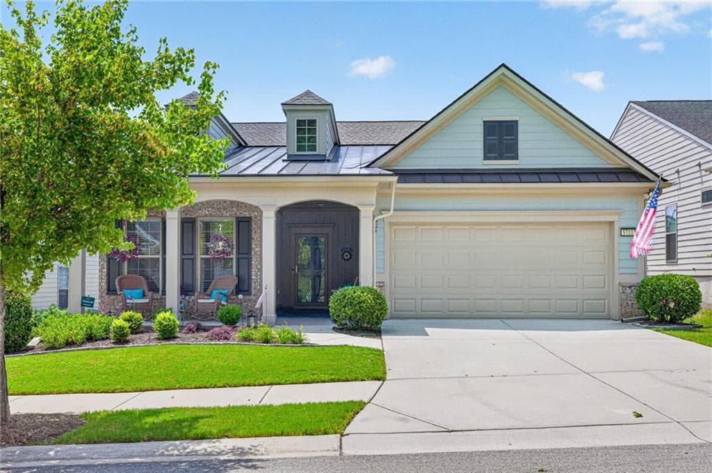 2 bedroom, 2 bathroom, 1,770 sq ft single family residence for sale at 5711 Sierra Bend Way, Hoschton, GA 30548 — photo 2