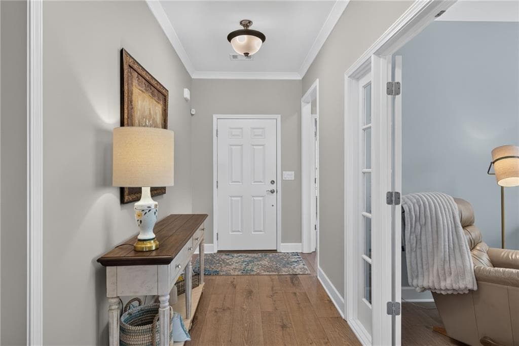 2 bedroom, 2 bathroom, 1,770 sq ft single family residence for sale at 5711 Sierra Bend Way, Hoschton, GA 30548 — photo 6