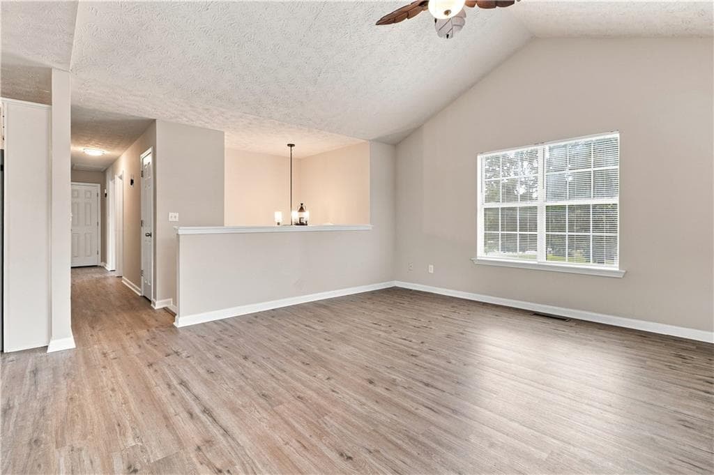 5 bedroom, 2 bathroom, 1,214 sq ft single family residence under contract at 33 Jacob Trail, Villa Rica, GA 30180 — photo 6