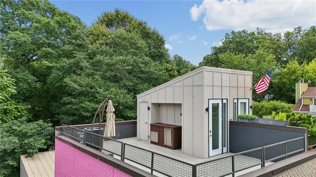 3 bedroom, 4 bathroom, 2,625 sq ft townhouse under contract at 975 Piedmont Avenue 3, Atlanta, GA 30309 — photo 3