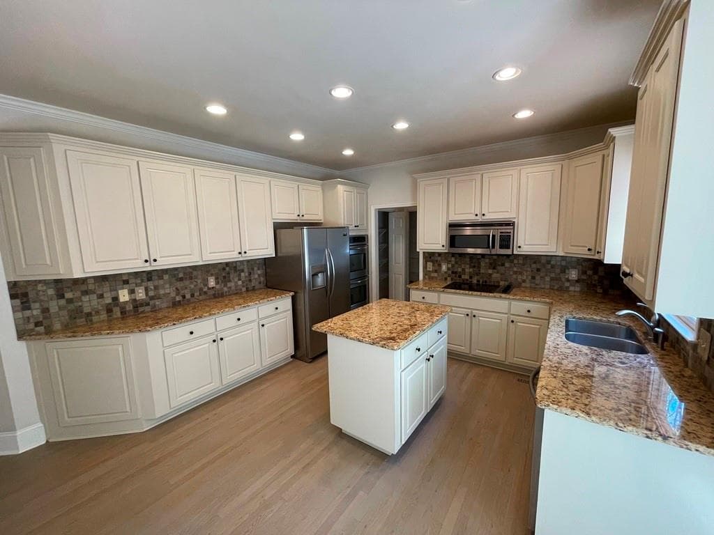 4 bedroom, 5 bathroom, 4,354 sq ft single family residence for rent at 510 Stonebrook Farms Drive, Alpharetta, GA 30004 for $4,400 a month — photo 3