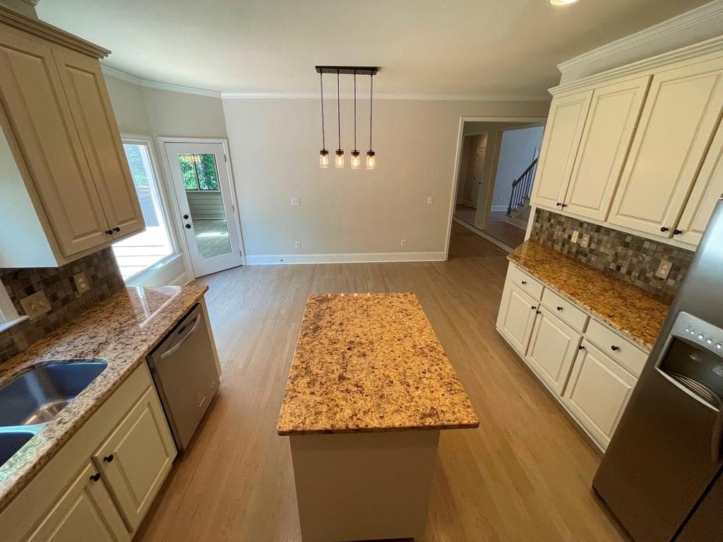 4 bedroom, 5 bathroom, 4,354 sq ft single family residence for rent at 510 Stonebrook Farms Drive, Alpharetta, GA 30004 for $4,400 a month — photo 8