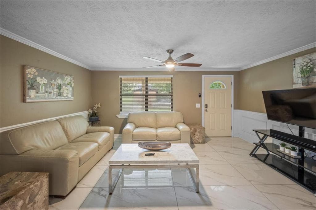 5 bedroom, 3 bathroom, 2,085 sq ft single family residence for rent at 6207 Moss Drive, Douglasville, GA 30135 for $3,500 a month — photo 6