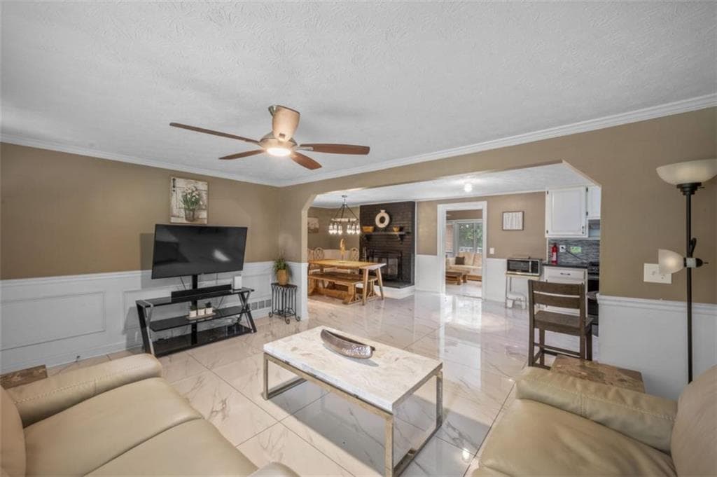 5 bedroom, 3 bathroom, 2,085 sq ft single family residence for rent at 6207 Moss Drive, Douglasville, GA 30135 for $3,500 a month — photo 9