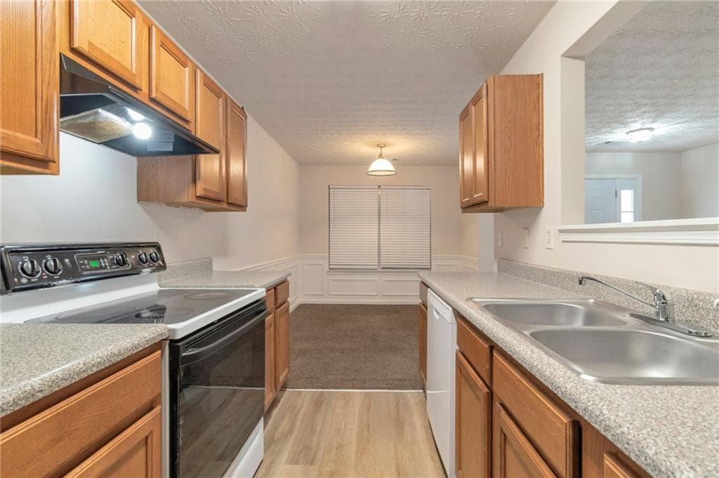 3 bedroom, 3 bathroom, 1,694 sq ft townhouse for sale at 2842 Vining Ridge Terrace, Decatur, GA 30034 — photo 6