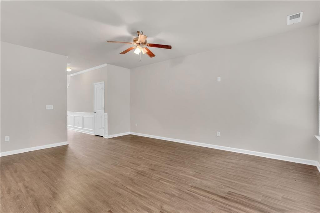 4 bedroom, 3 bathroom, 1,704 sq ft single family residence for rent at 4488 Ravenwood Drive, Union City, GA 30291 for $2,100 a month — photo 3