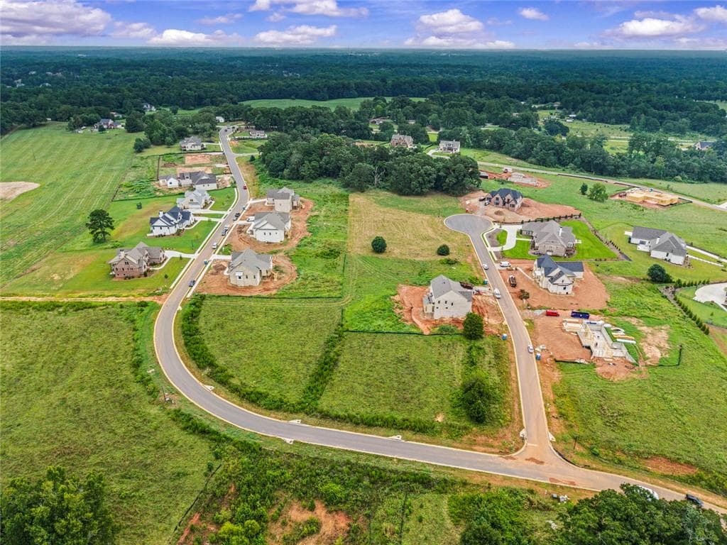 5 bedroom, 4 bathroom, 3,557 sq ft single family residence for sale at 2125 Malcom Estates Drive, Bogart, GA 30622 — photo 9