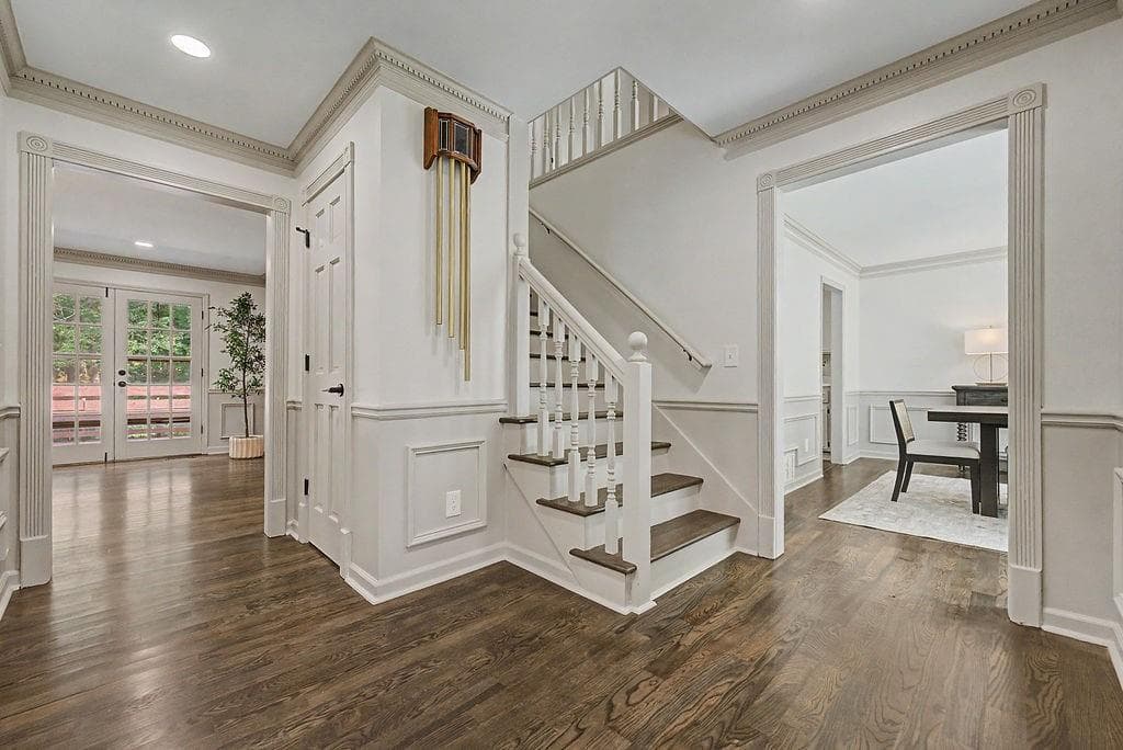 6 bedroom, 6 bathroom, 5,600 sq ft single family residence for sale at 228 Nacoochee Drive, Woodstock, GA 30188 — photo 4