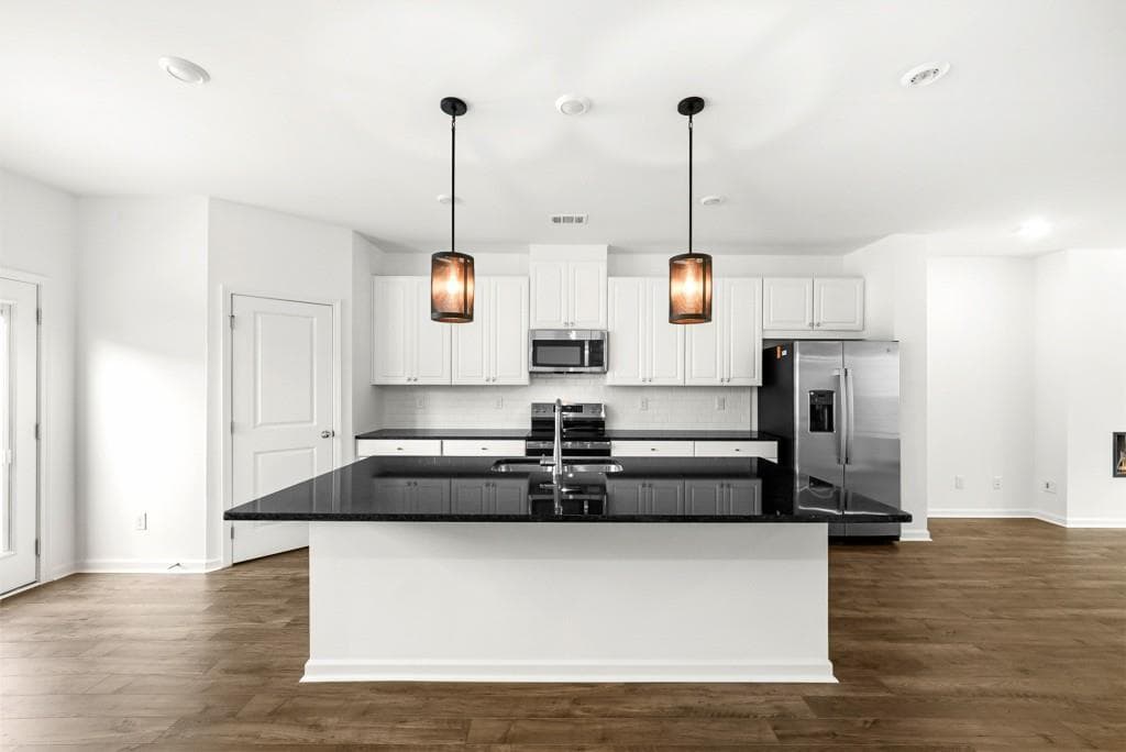 4 bedroom, 4 bathroom, 2,504 sq ft townhouse for sale at 6230 Kenbrook Drive, Tucker, GA 30084 — photo 3