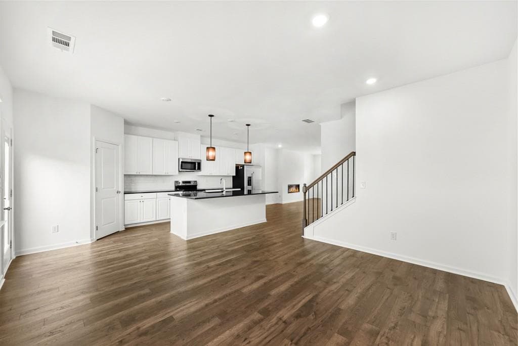 4 bedroom, 4 bathroom, 2,504 sq ft townhouse for sale at 6230 Kenbrook Drive, Tucker, GA 30084 — photo 6