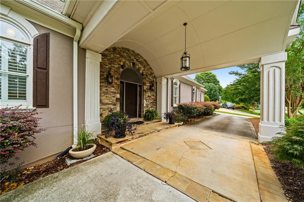 4 bedroom, 5 bathroom, 6,010 sq ft single family residence for sale at 6275 Polo Drive, Cumming, GA 30040 — photo 4
