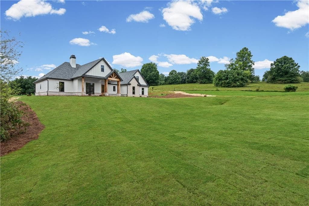 5 bedroom, 4 bathroom, 2,709 sq ft single family residence for sale at 5812 Claybrook Court, Clermont, GA 30527 — photo 5
