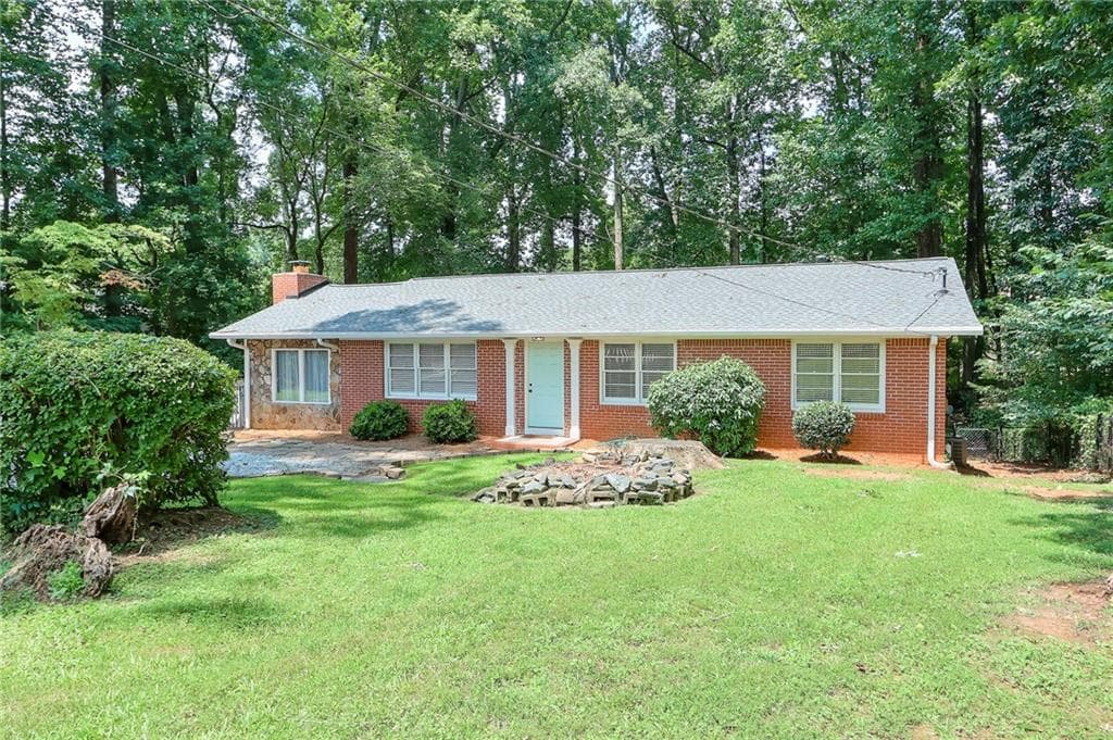 3 bedroom, 2 bathroom, 1,403 sq ft single family residence for rent at 2842 Bob Cox Road, Marietta, GA 30064 for $1,995 a month — photo 1 of 26