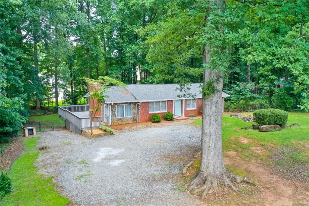3 bedroom, 2 bathroom, 1,403 sq ft single family residence for rent at 2842 Bob Cox Road, Marietta, GA 30064 for $1,995 a month — photo 2