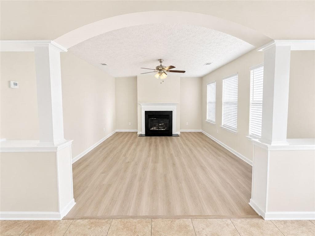4 bedroom, 3 bathroom, 2,712 sq ft single family residence for sale at 632 Stonecrest Drive, Loganville, GA 30052 — photo 2