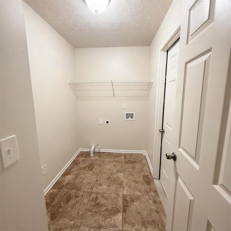 4 bedroom, 3 bathroom, 2,712 sq ft single family residence for sale at 632 Stonecrest Drive, Loganville, GA 30052 — photo 8