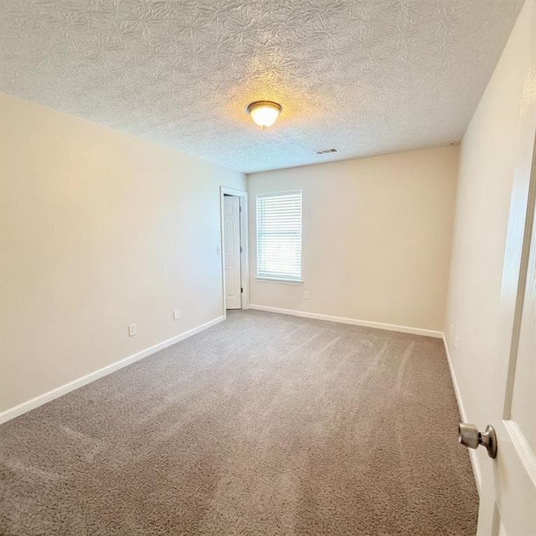 4 bedroom, 3 bathroom, 2,712 sq ft single family residence for sale at 632 Stonecrest Drive, Loganville, GA 30052 — photo 9