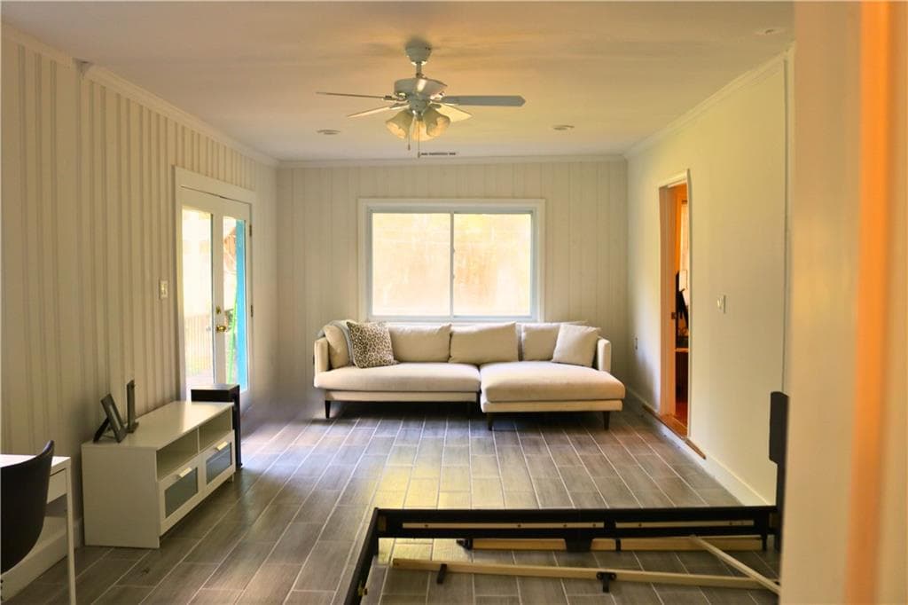 2 bedroom, 2 bathroom, 1,426 sq ft single family residence for sale at 6169 Hillvale Road, Lithonia, GA 30058 — photo 10