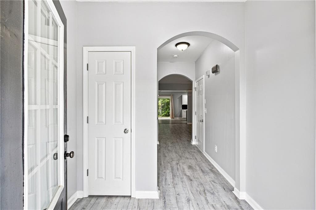 3 bedroom, 3 bathroom, 1,856 sq ft townhouse for sale at 5054 Sherwood Way, Cumming, GA 30040 — photo 9