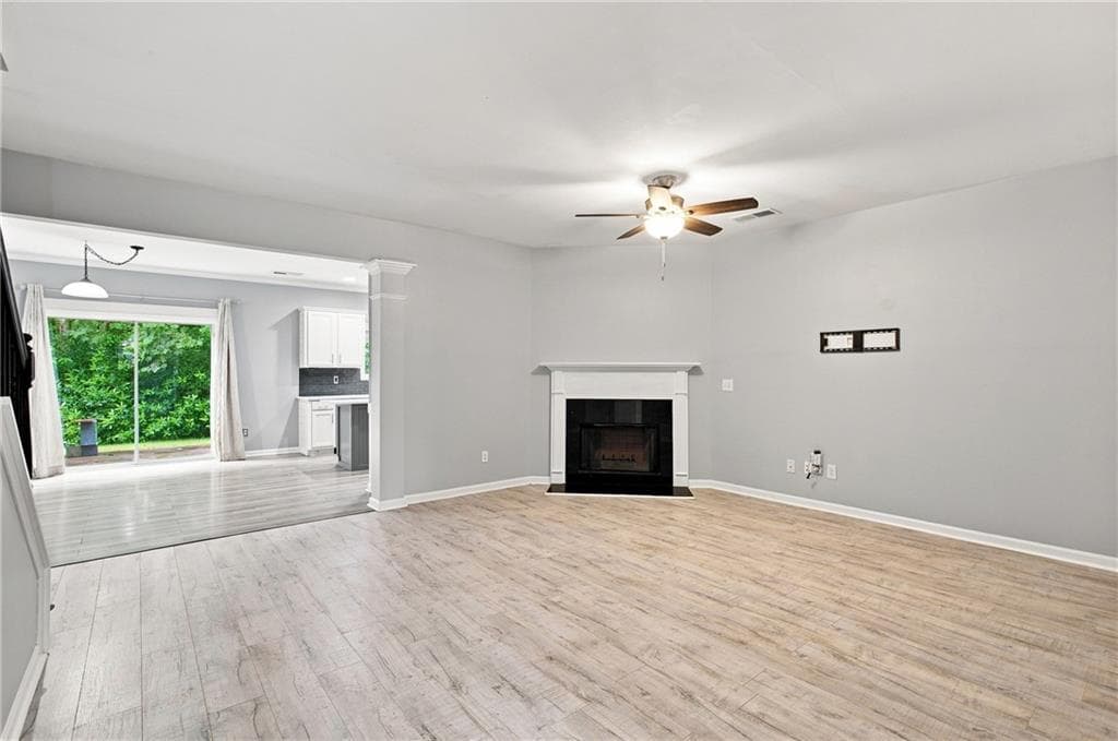 3 bedroom, 3 bathroom, 1,856 sq ft townhouse for sale at 5054 Sherwood Way, Cumming, GA 30040 — photo 10