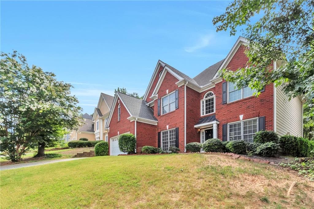 4 bedroom, 3 bathroom, 3,078 sq ft single family residence under contract at 1444 Oglethorpe Drive, Suwanee, GA 30024 — photo 2