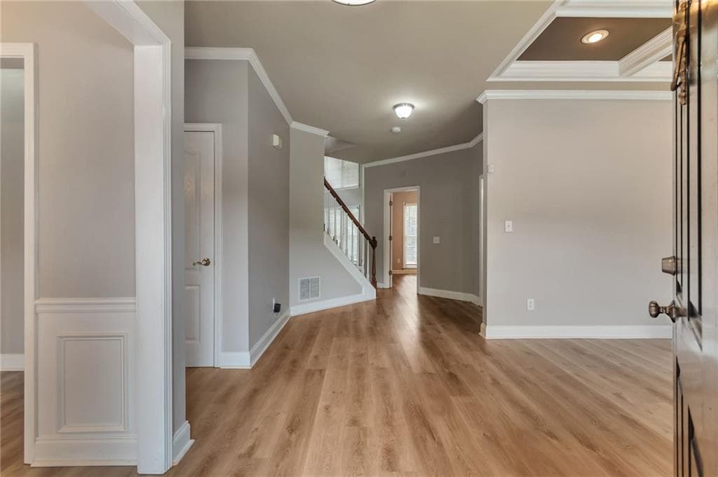 4 bedroom, 3 bathroom, 3,078 sq ft single family residence under contract at 1444 Oglethorpe Drive, Suwanee, GA 30024 — photo 4