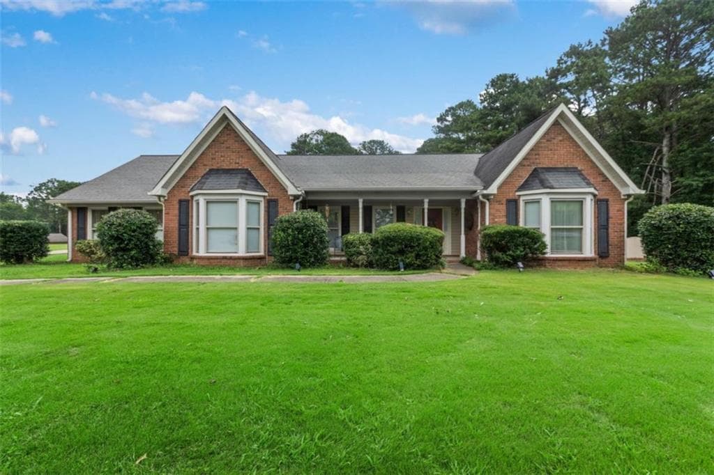 3 bedroom, 3 bathroom, 2,697 sq ft single family residence for rent at 1061 Highway 92, Fayetteville, GA 30214 for $5,800 a month — photo 5