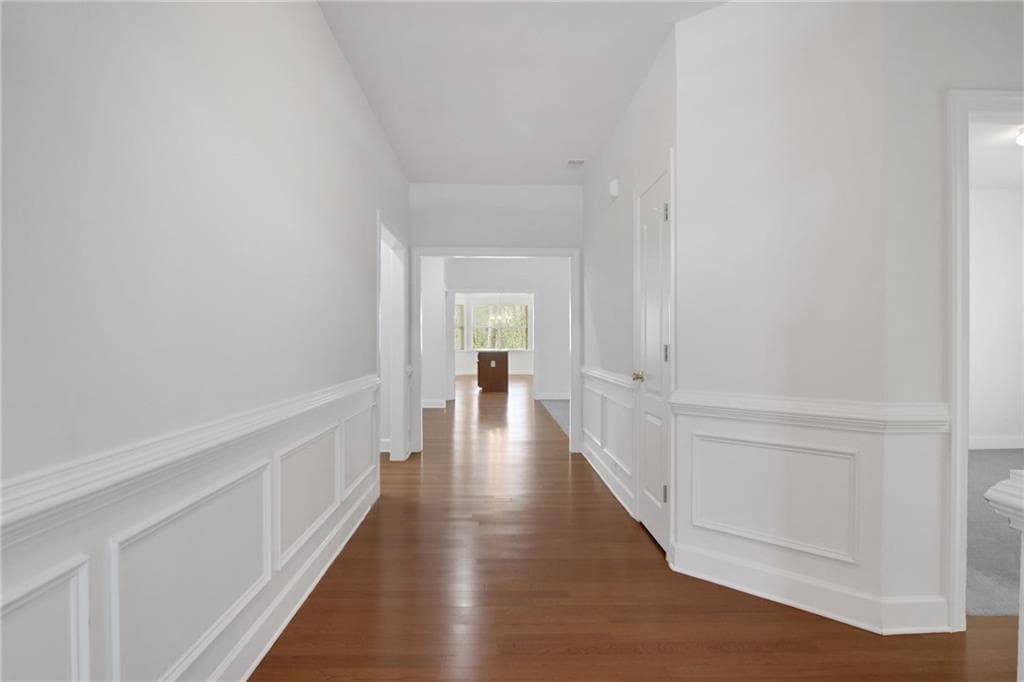 3 bedroom, 2 bathroom, 2,535 sq ft single family residence under contract at 3375 Olivia Court, Cumming, GA 30041 — photo 2
