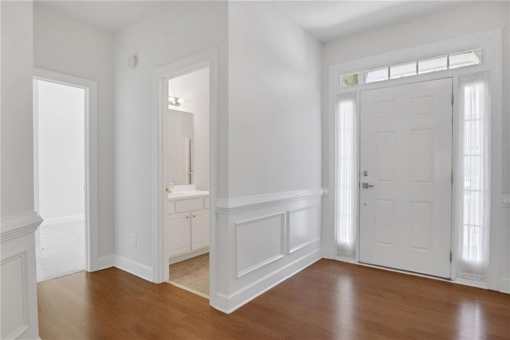 3 bedroom, 2 bathroom, 2,535 sq ft single family residence under contract at 3375 Olivia Court, Cumming, GA 30041 — photo 3