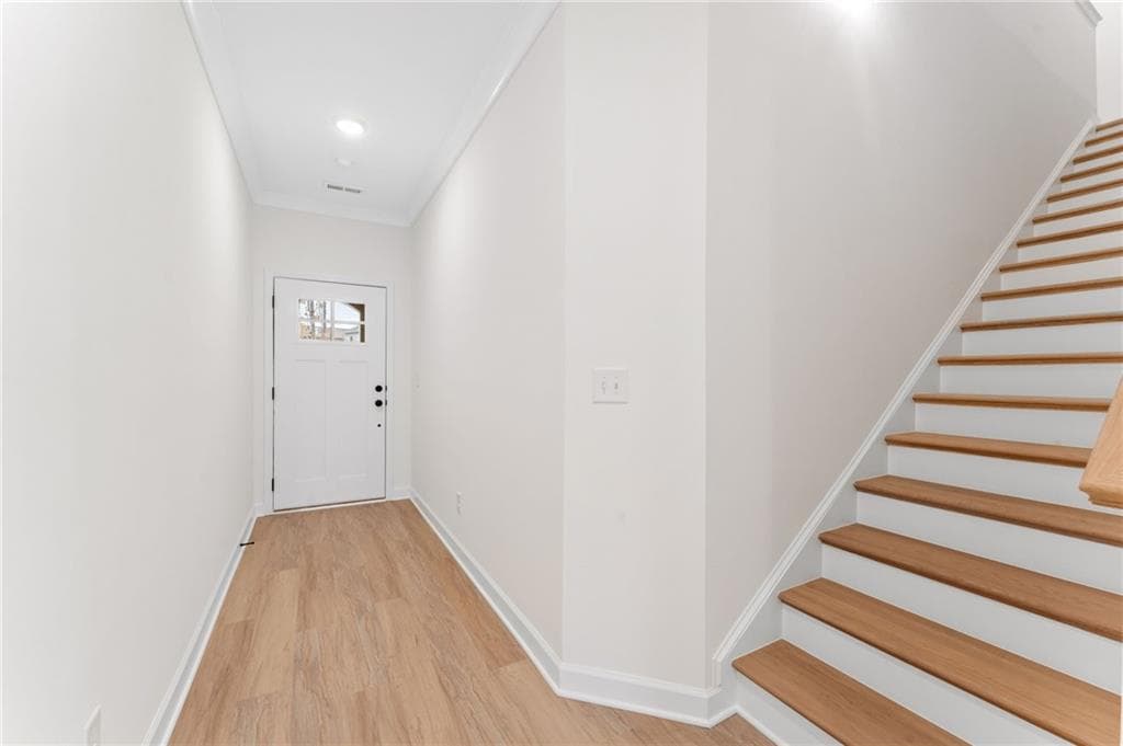 3 bedroom, 3 bathroom, 1,805 sq ft townhouse for sale at 543 Feldspar Way, Lawrenceville, GA 30043 — photo 8