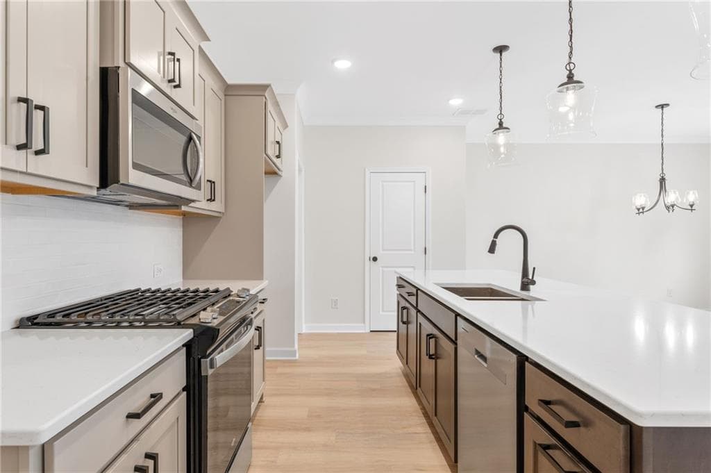 3 bedroom, 3 bathroom, 1,805 sq ft townhouse for sale at 543 Feldspar Way, Lawrenceville, GA 30043 — photo 9