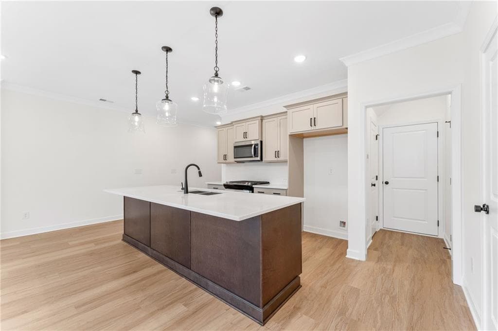 3 bedroom, 3 bathroom, 1,805 sq ft townhouse for sale at 543 Feldspar Way, Lawrenceville, GA 30043 — photo 6