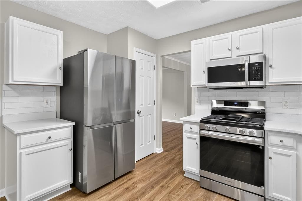 4 bedroom, 4 bathroom, 3,268 sq ft single family residence for rent at 4554 Darrowby Drive, Powder Springs, GA 30127 for $2,500 a month — photo 8
