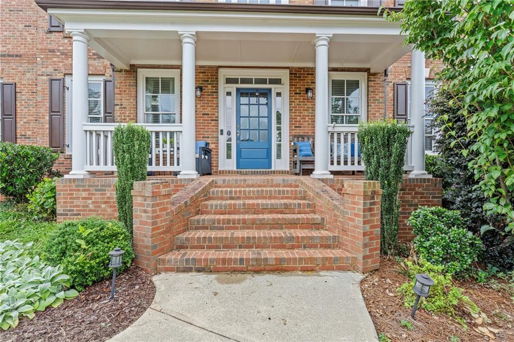 6 bedroom, 5 bathroom, 6,107 sq ft single family residence under contract at 507 Blue Ridge Way, Canton, GA 30114 — photo 3