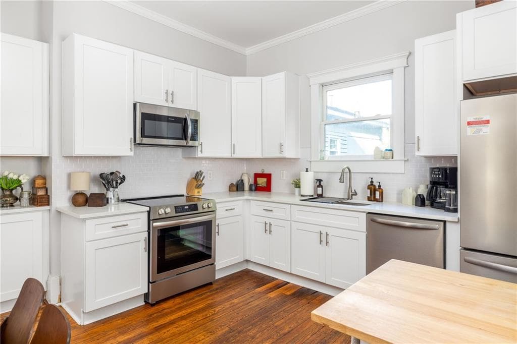 4 bedroom, 2 bathroom, 1,800 sq ft single family residence for rent at 1470 Athens Avenue, Atlanta, GA 30310 for $2,900 a month — photo 10