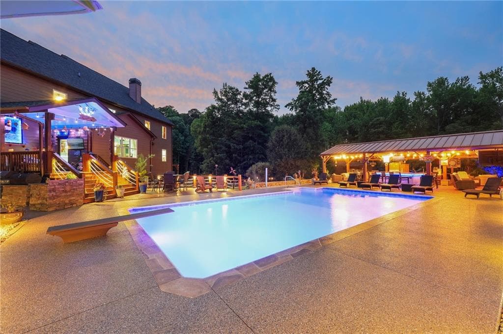 6 bedroom, 5 bathroom, 4,666 sq ft single family residence for sale at 3769 Tupelo Trail, Auburn, GA 30011 — photo 4
